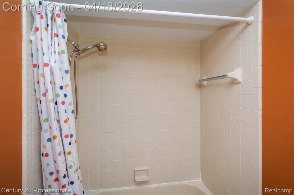 1256 Autumn Drive, Troy, MI 48098 — Photo 32