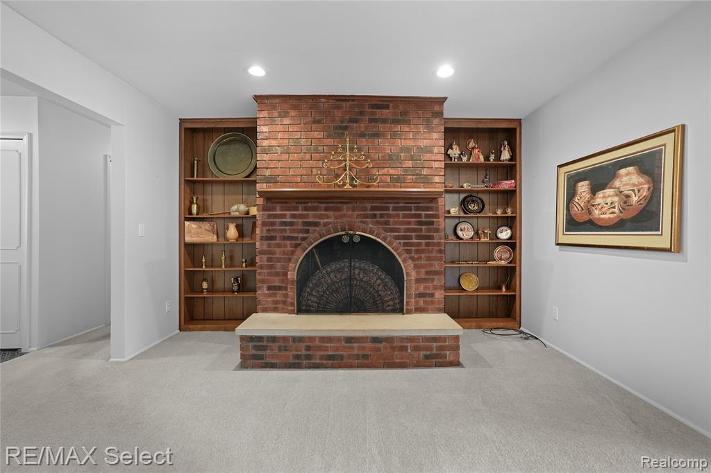 4290 Hedgethorn Circle, Burton, MI 48509 — Photo 13