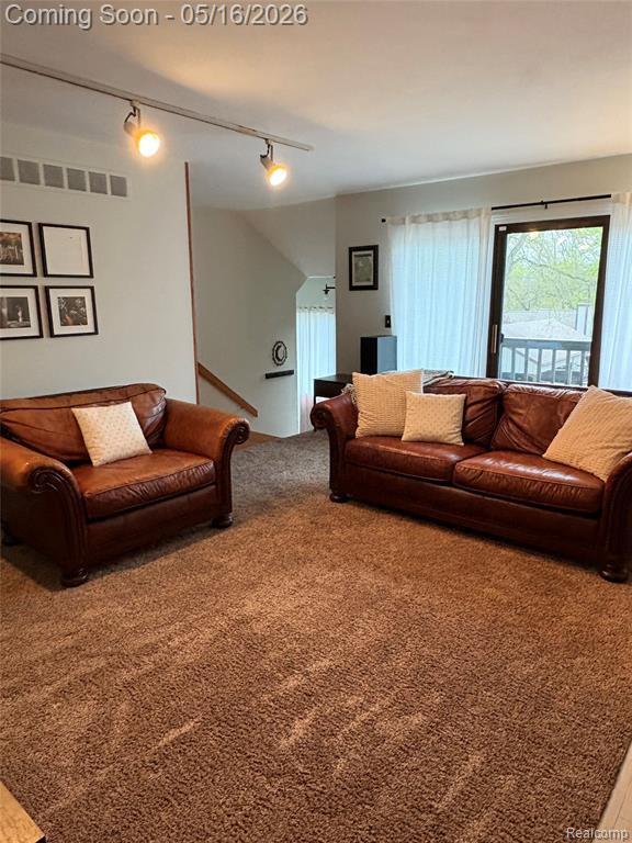 512 Victoria Square Boulevard, Brighton, MI 48116 — Photo 5