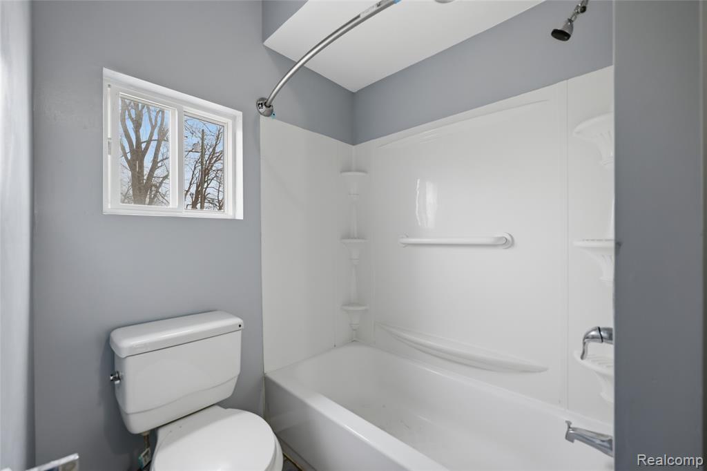 9665 River Street, Clay, MI 48001 — Photo 10