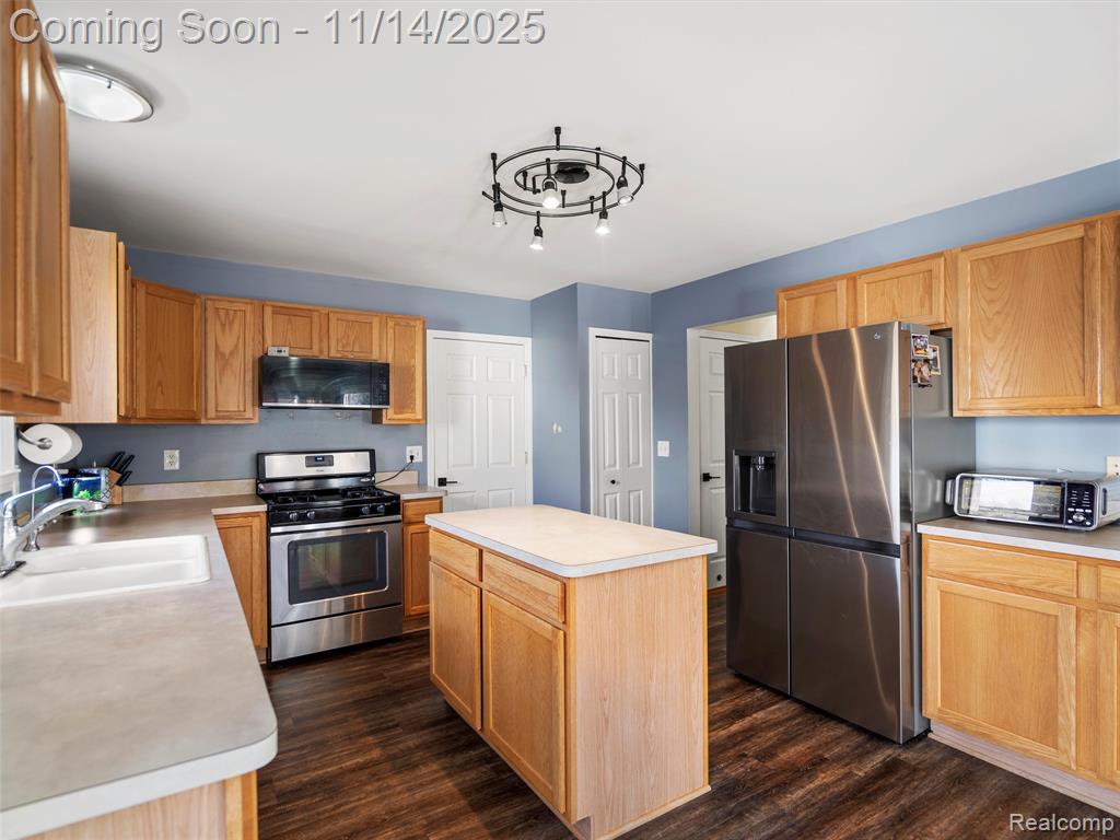 2397 Lorraina Lane, Hartland, MI 48353 — Photo 12