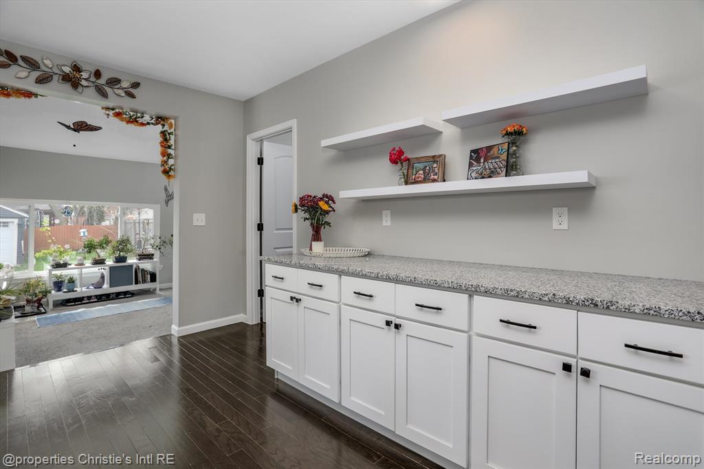 469 Kerby Road, Grosse Pointe Farms, MI 48236 — Photo 15
