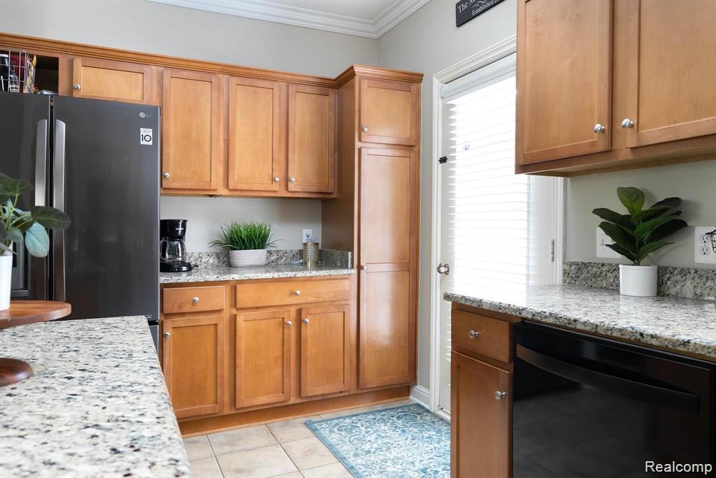 45630 Altz Street, Utica, MI 48315 — Photo 13