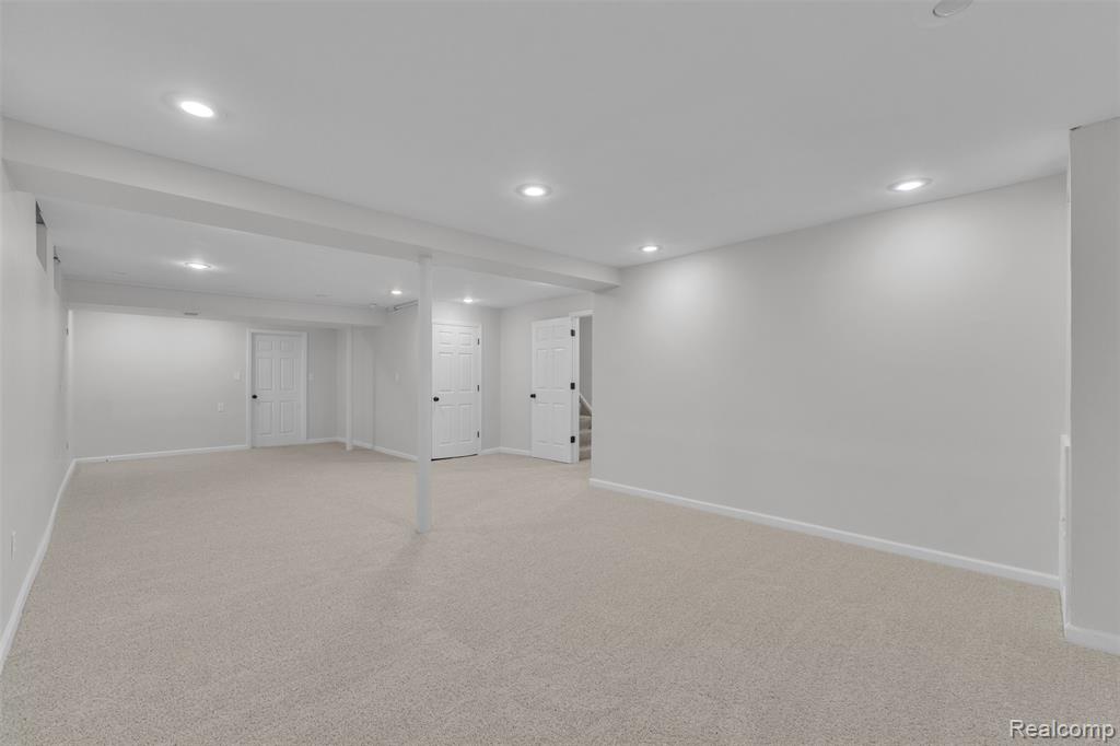 18755 Cambridge Boulevard, Lathrup Village, MI 48076 — Photo 49
