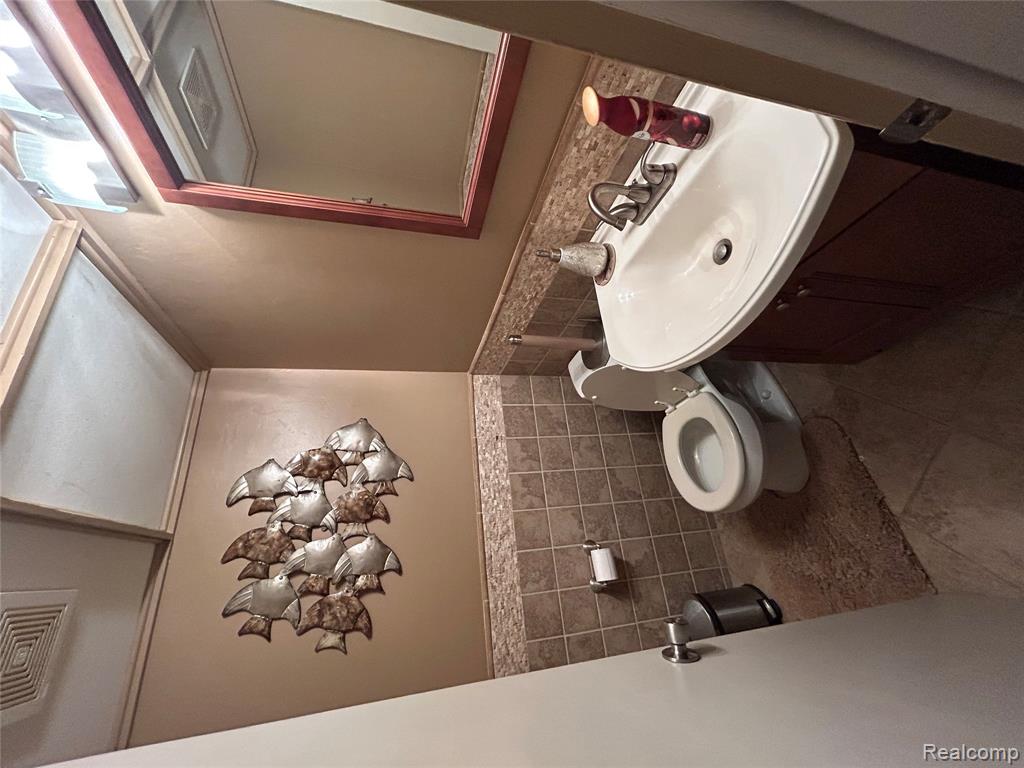 8616 Community Boulevard, Warren, MI 48093 — Photo 12