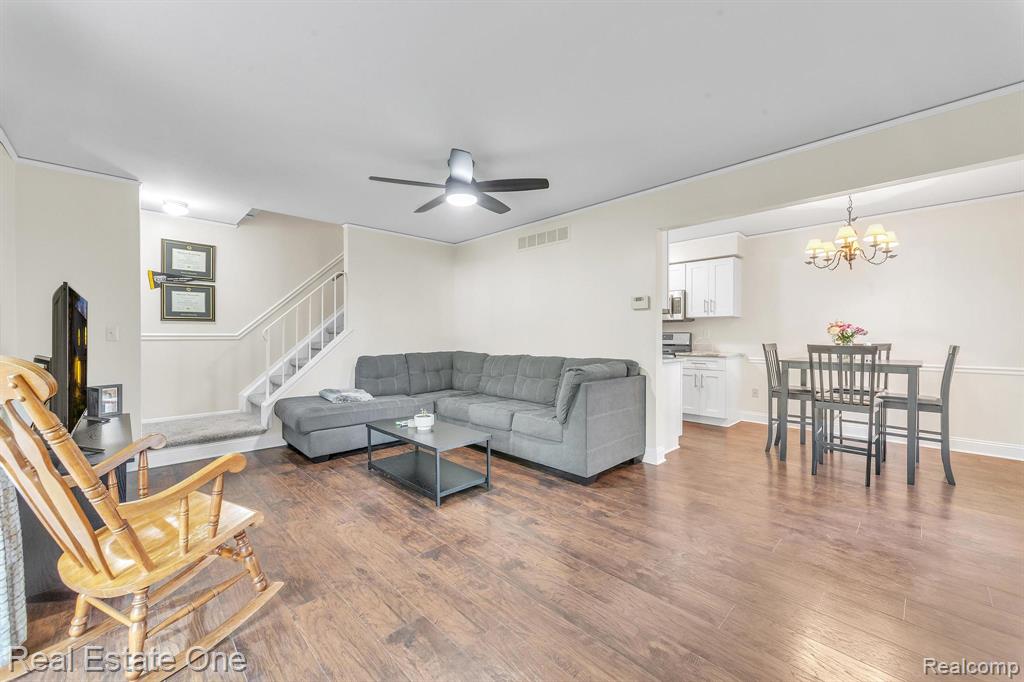24645 Spring Lane, 18, Harrison Township, MI — Photo 9