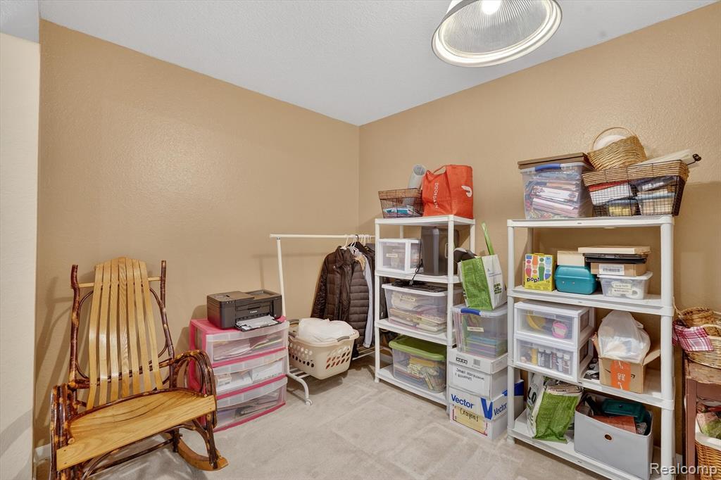 613 Curzon Court, 203, Howell, MI 48843 — Photo 15