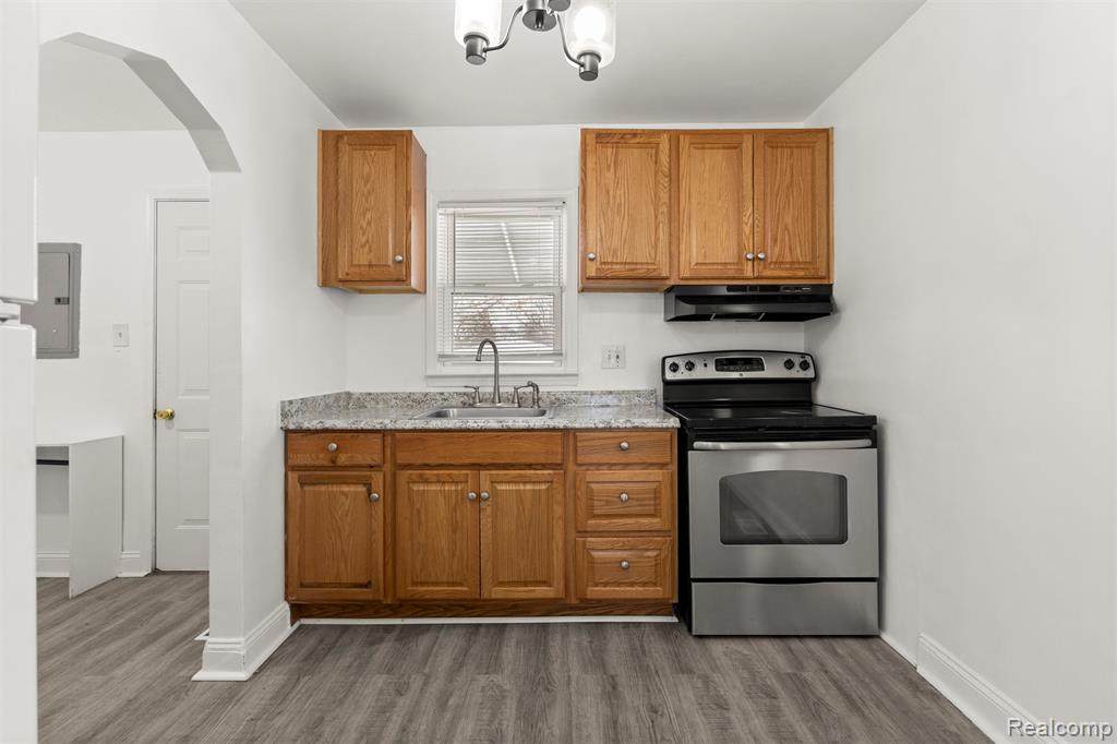 4721 Jackson Street, Dearborn Heights, MI 48125 — Photo 8