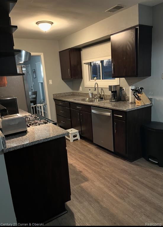 7431 N Briarcliff Knoll Drive, West Bloomfield, MI — Photo 9