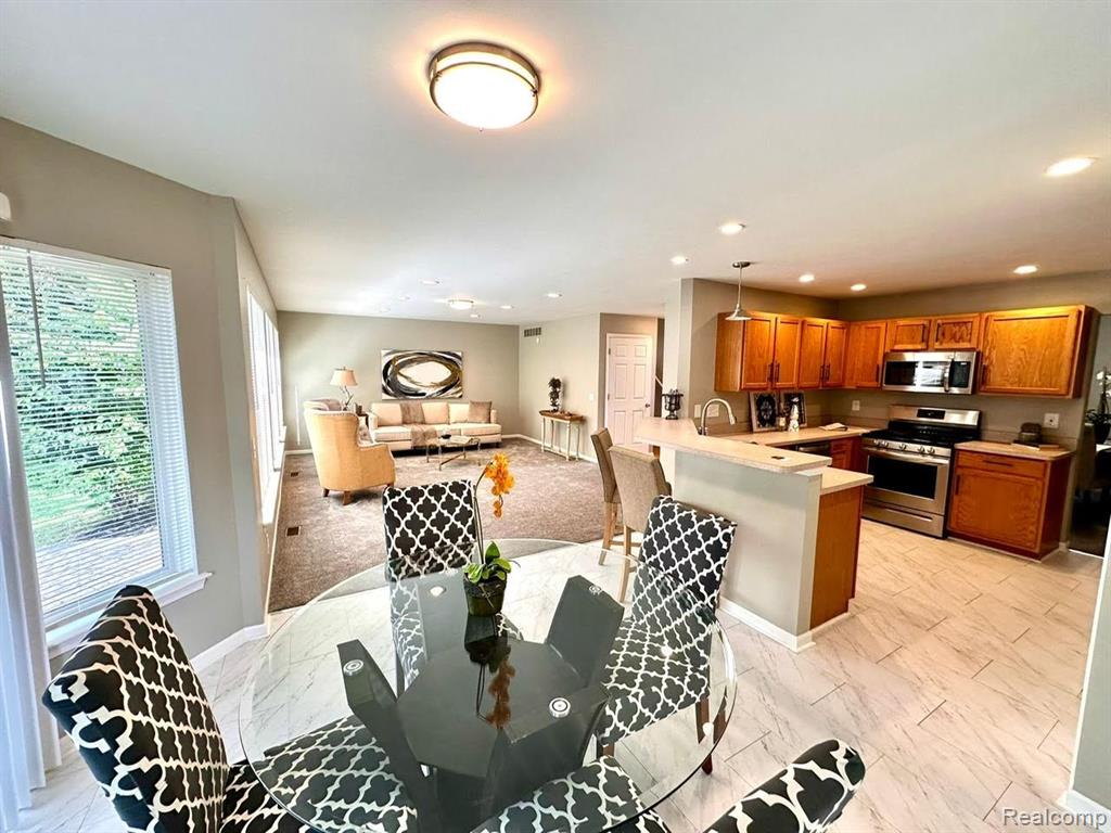 8676 W WALDEN Drive, Van Buren, MI 48111 — Photo 32