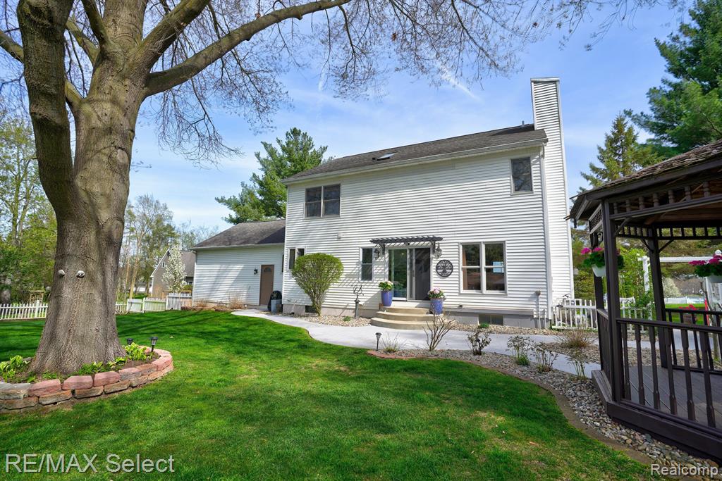 7404 HAVILAND BEACH Drive, Linden, MI 48451 — Photo 8