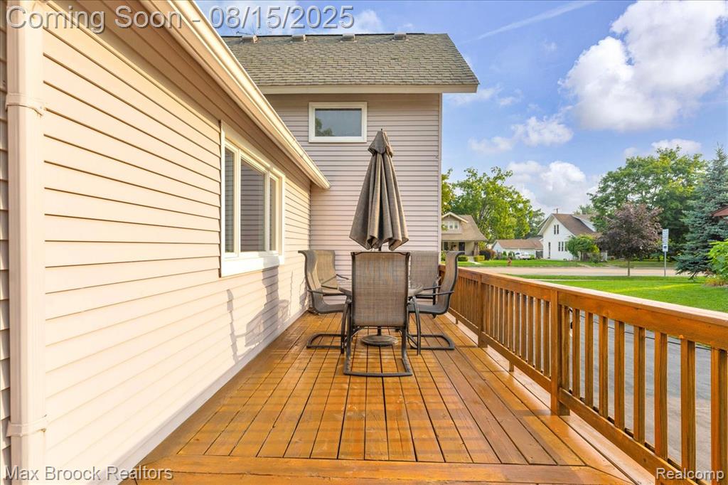 415 W Lake Street, South Lyon, MI 48178 — Photo 25