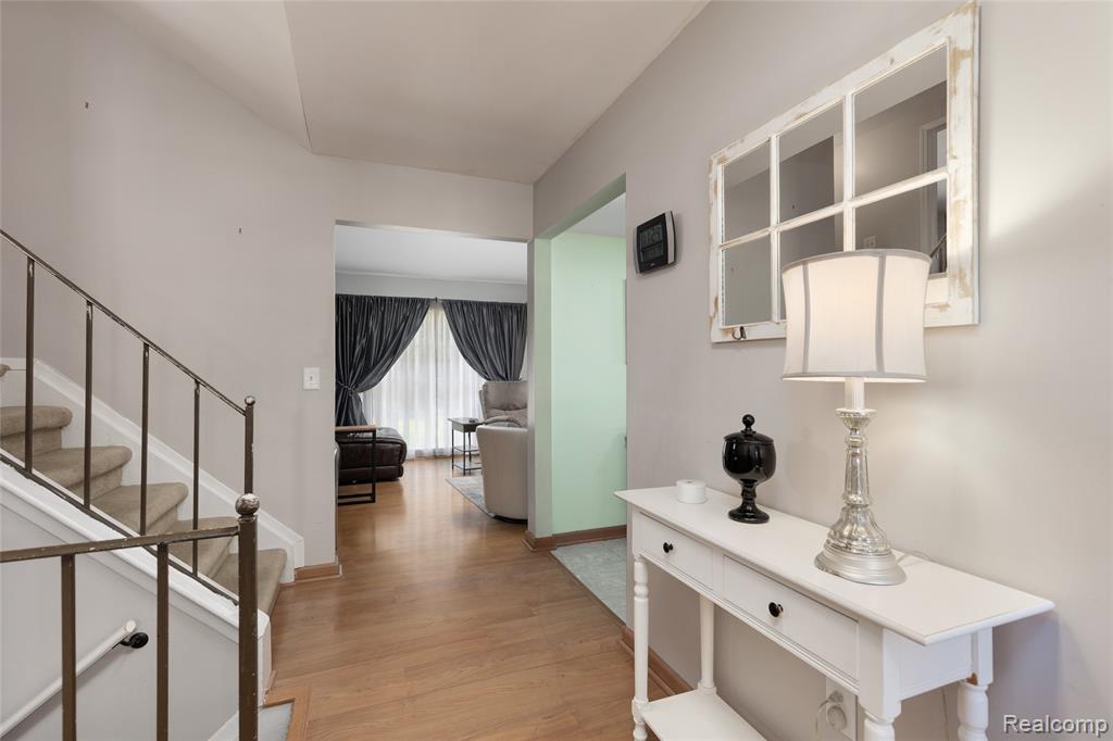 44080 Harsdale Drive, Canton, MI 48187 — Photo 4