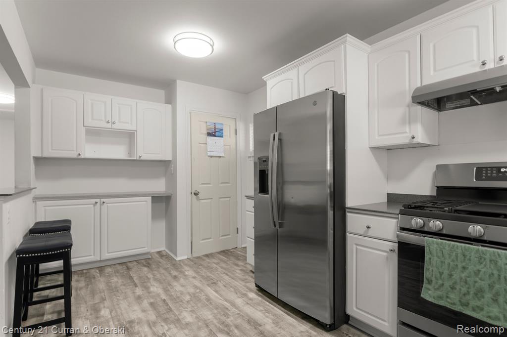 4635 CULVER Street, Dearborn Heights, MI 48125 — Photo 4