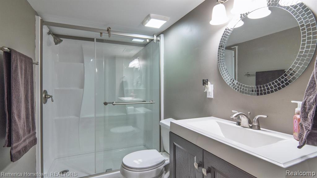 49606 E CENTRAL Park, Shelby Twp, MI 48317 — Photo 37