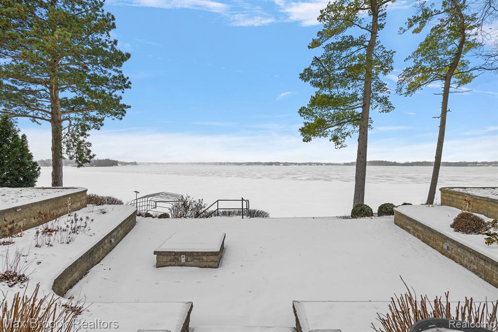 3540 Erie Drive, Orchard Lake Village, MI 48324 — Photo 41