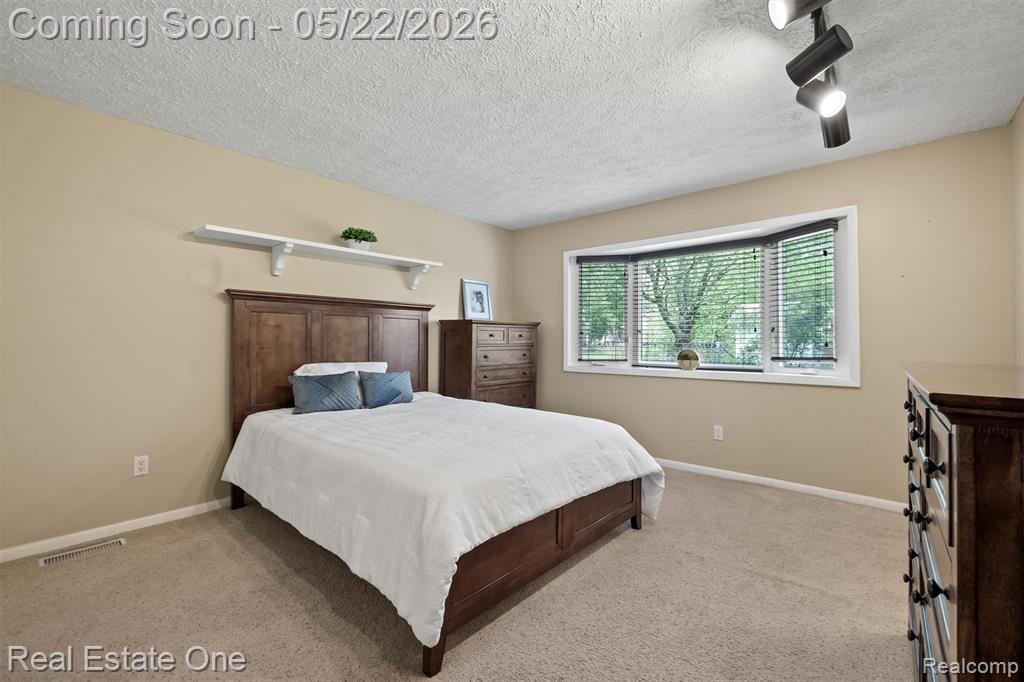 489 Evaline Drive, Troy, MI 48085 — Photo 15
