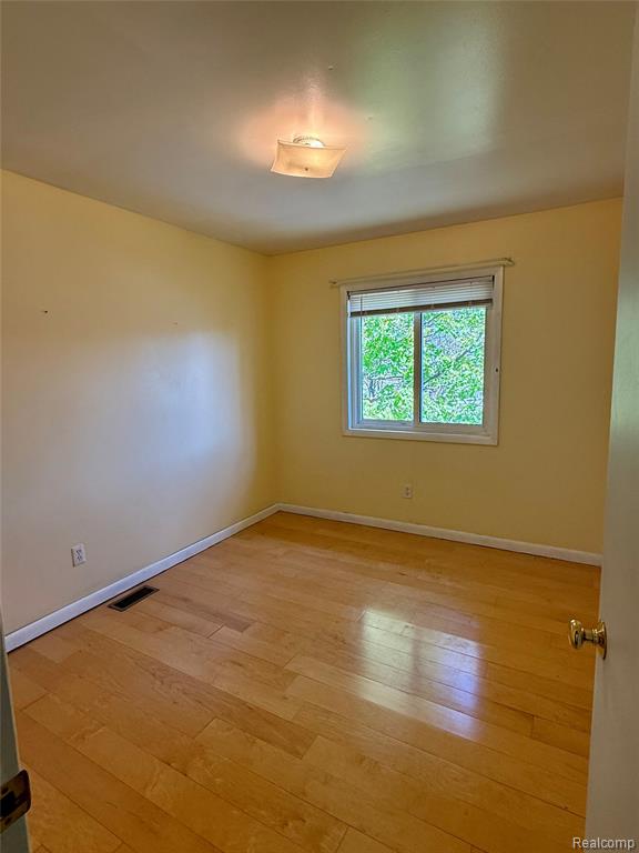 420 Stratford Road, Ferndale, MI 48220 — Photo 9