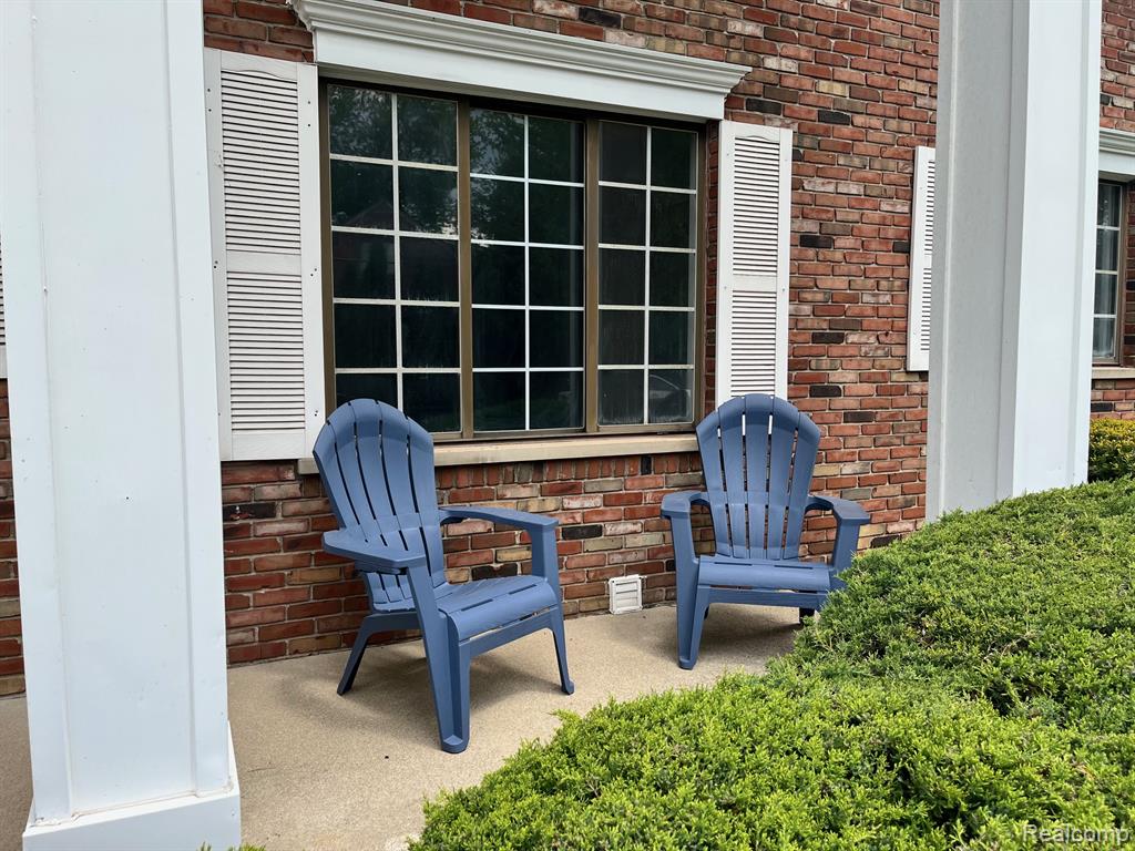 23025 Liberty Street, 13, Saint Clair Shores, MI 48080 — Photo 2