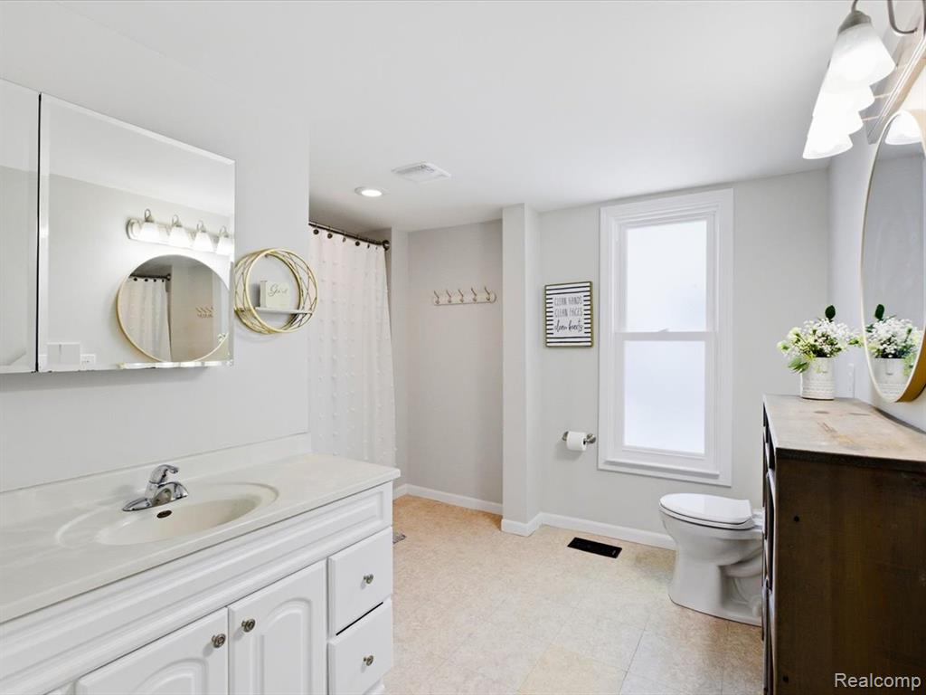 1207 Clinton Avenue, St. Clair, MI 48079 — Photo 17