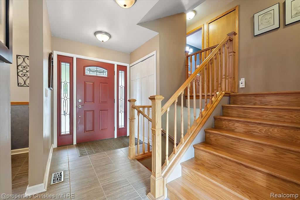 5970 Slate Drive, Troy, MI 48085 — Photo 4