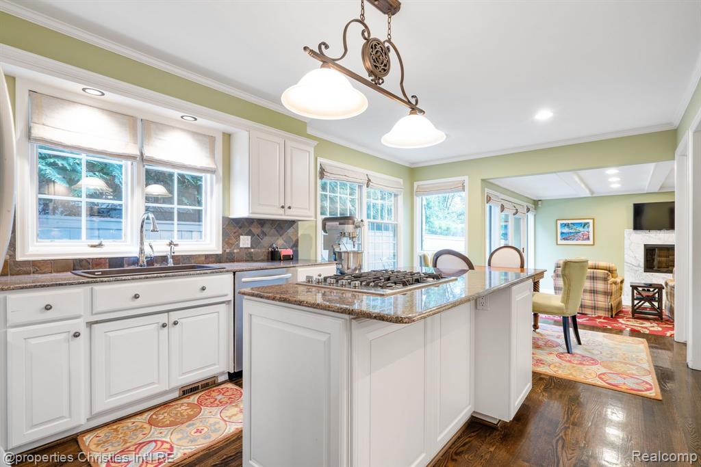 660 Woodland, Birmingham, MI 48009 — Photo 13