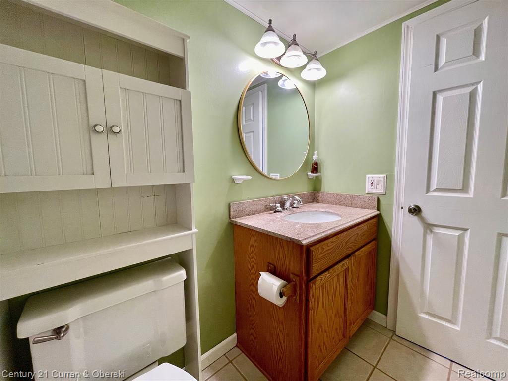 196 PRINCETON Drive, South Lyon, MI 48178 — Photo 8