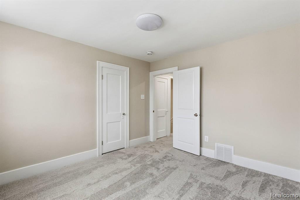 142 Miller Street, Mount Clemens, MI 48043 — Photo 45