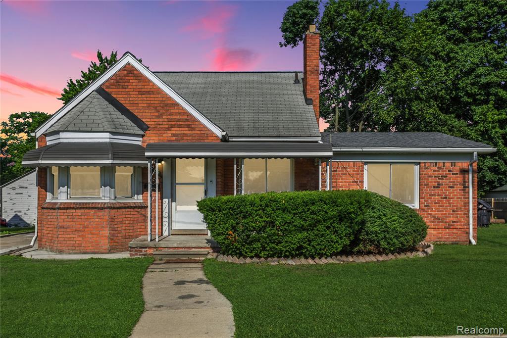 65 Martin Luther King Jr Boulevard N, Pontiac, MI 48342 — front exterior