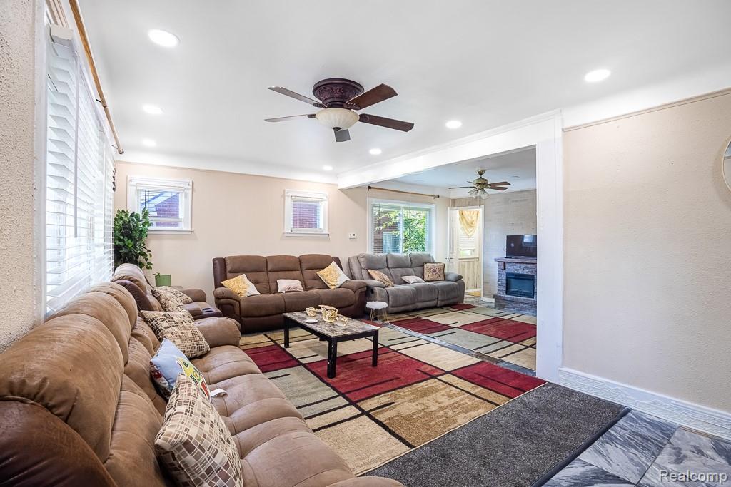 4663 Mead Street N, Dearborn, MI 48126 — Photo 11