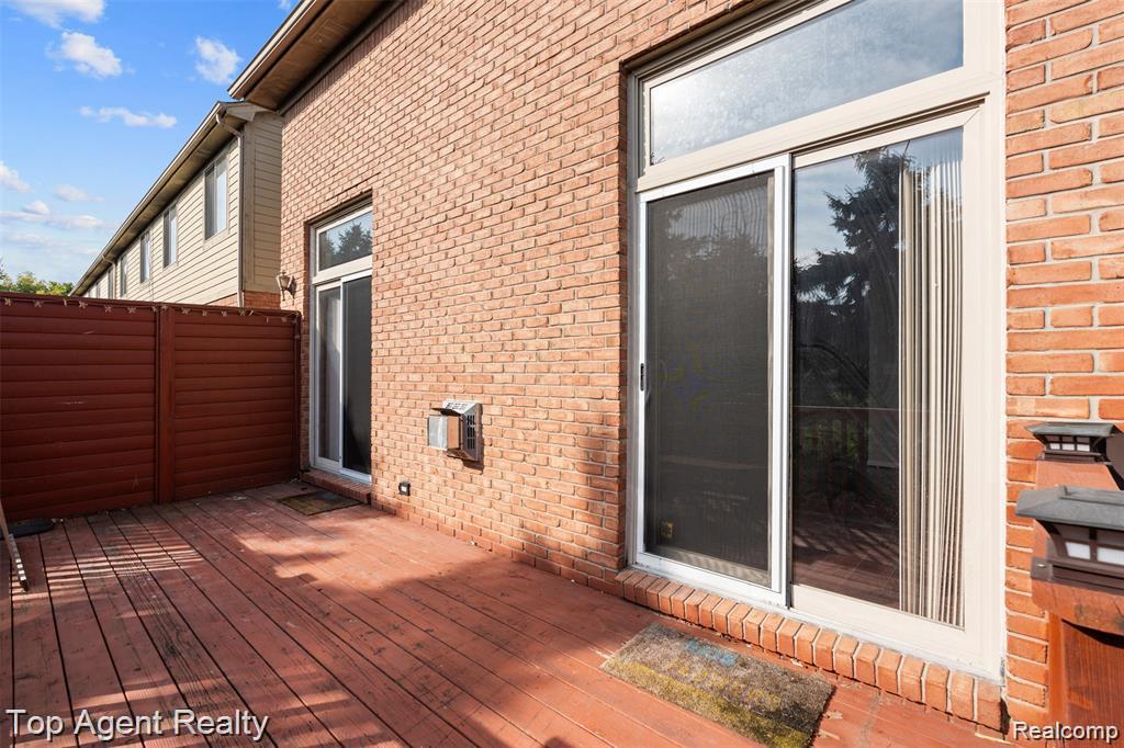 1066 Lorenzo Court, Troy, MI 48085 — Photo 38