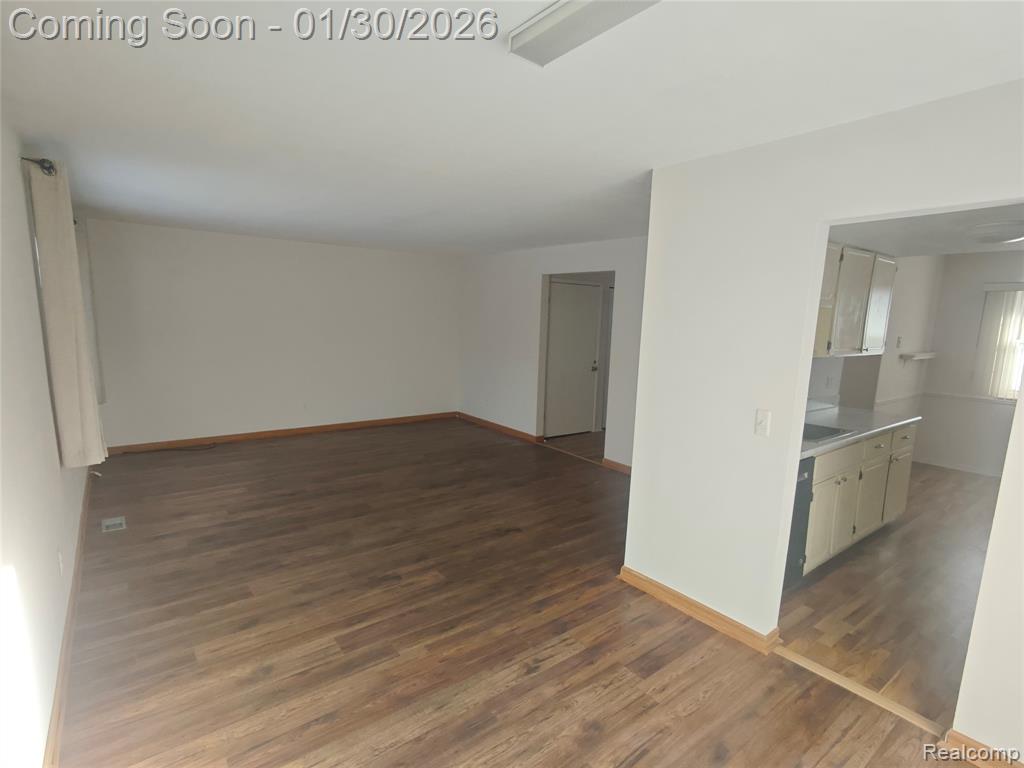 979 Kirts Boulevard, Troy, MI 48084 — Photo 5
