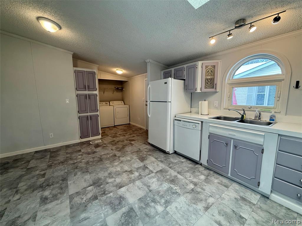 7104 Scarborough Ln., Whitmore Lake, MI 48189 — Photo 9