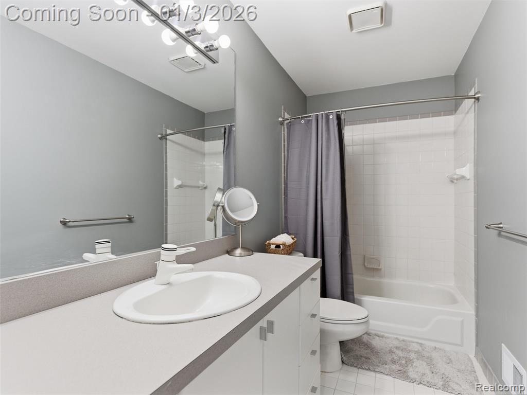 8153 Sashabaw Ridge Drive, Clarkston, MI 48348 — Photo 43