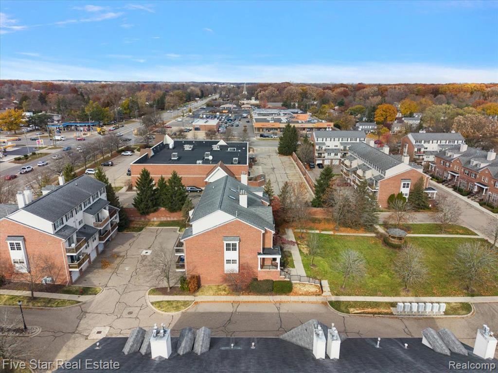 16924 Farmington Road, 93, Livonia, MI 48154 — Photo 24