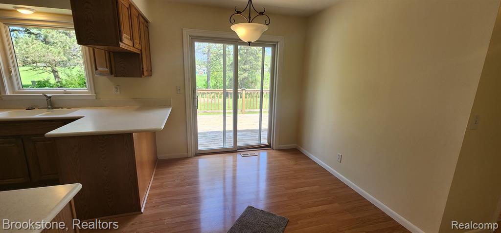 9272 ELAINE Drive, Swartz Creek, MI 48473 — Photo 6