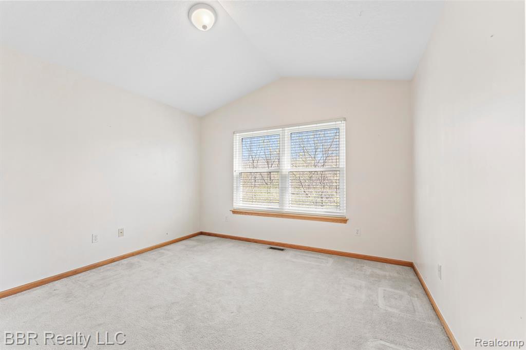 5485 GREENWAY Drive, Trenton, MI, 48183