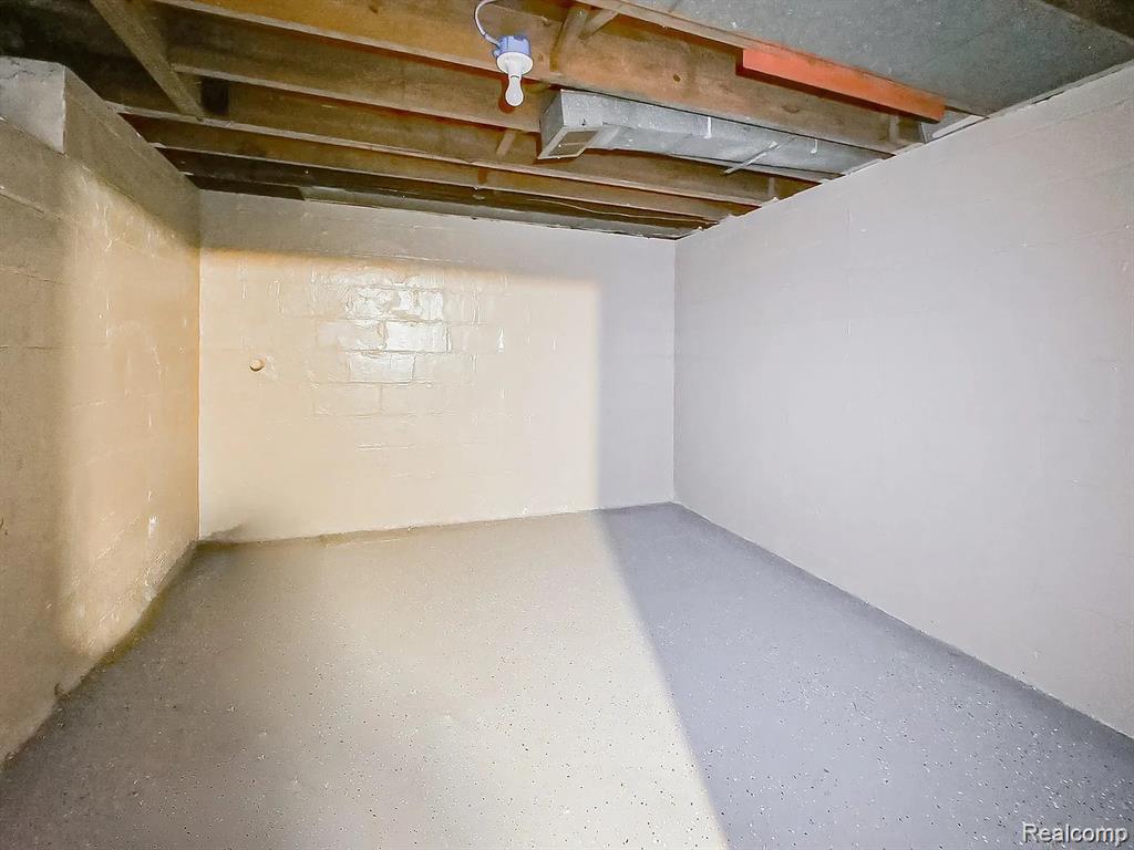 9744 Lakepointe Street E, Detroit, MI 48224 — Photo 18
