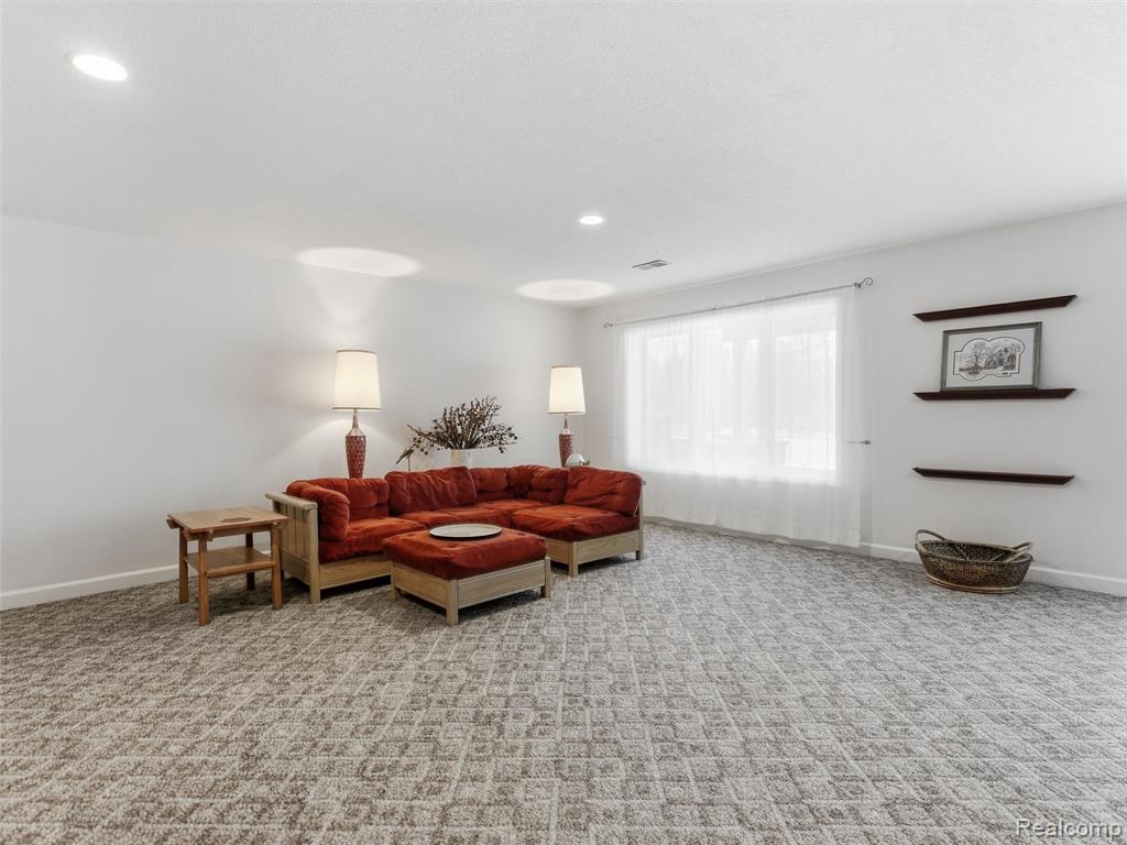 1393 Eden Gardens Drive, Fenton, MI 48430 — Photo 30