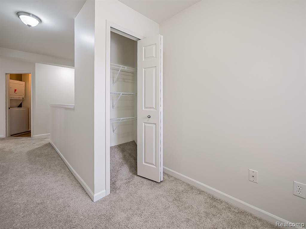 245 WRIGHT Street, Wixom, MI — Photo 12