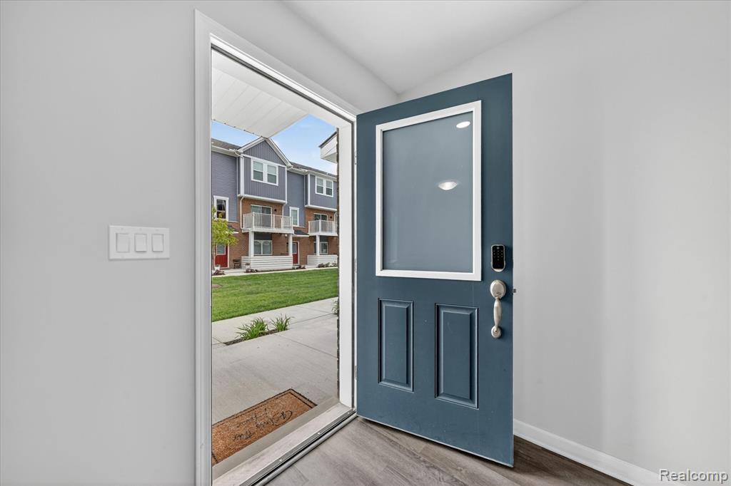4876 E Ludlow Lane, Troy, MI 48085 — Photo 5