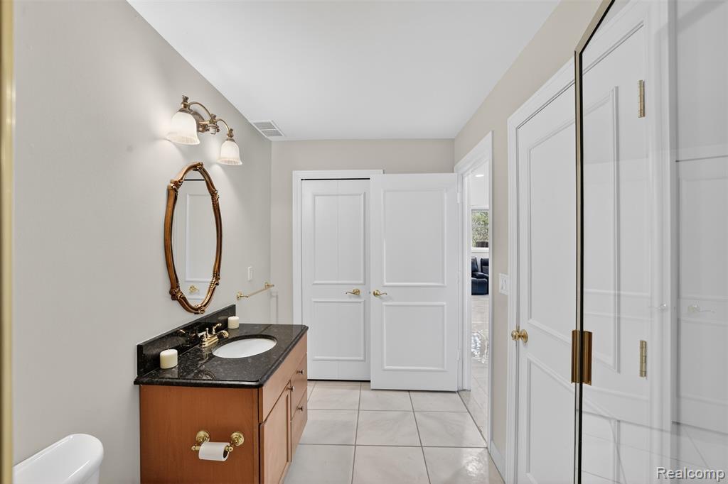 6620 Minnow Pond Drive, West Bloomfield, MI — Photo 34