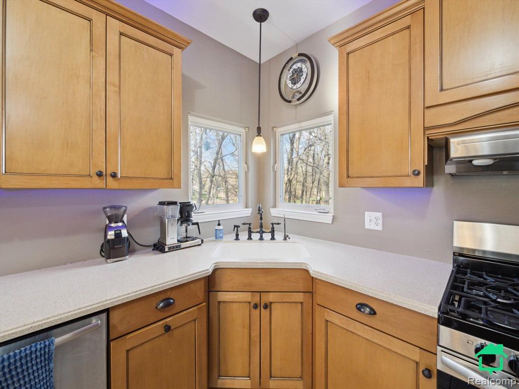 963 Golfview Drive, Lake Orion, MI 48362 — Photo 19