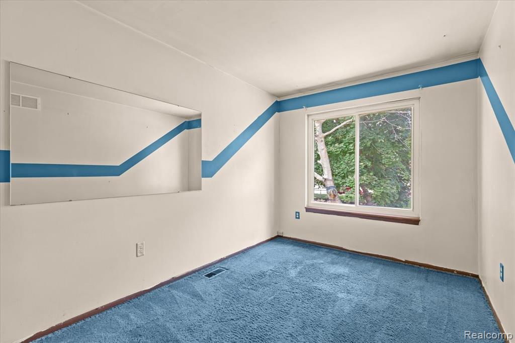 6717 Foxthorn Road, Canton, MI 48187 — Photo 14