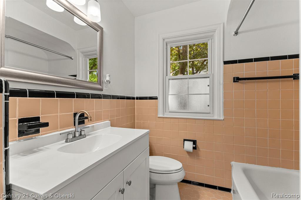 594 Hartsough Street, Plymouth, MI 48170 — Photo 17