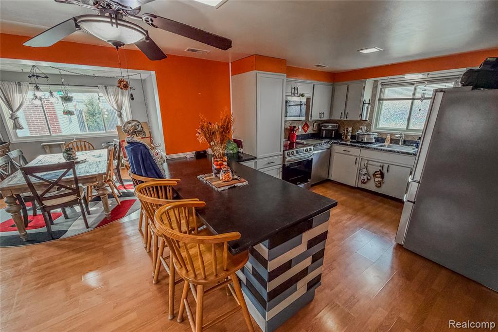 17858 Summer Lane S, Fraser, MI 48026 — Photo 5