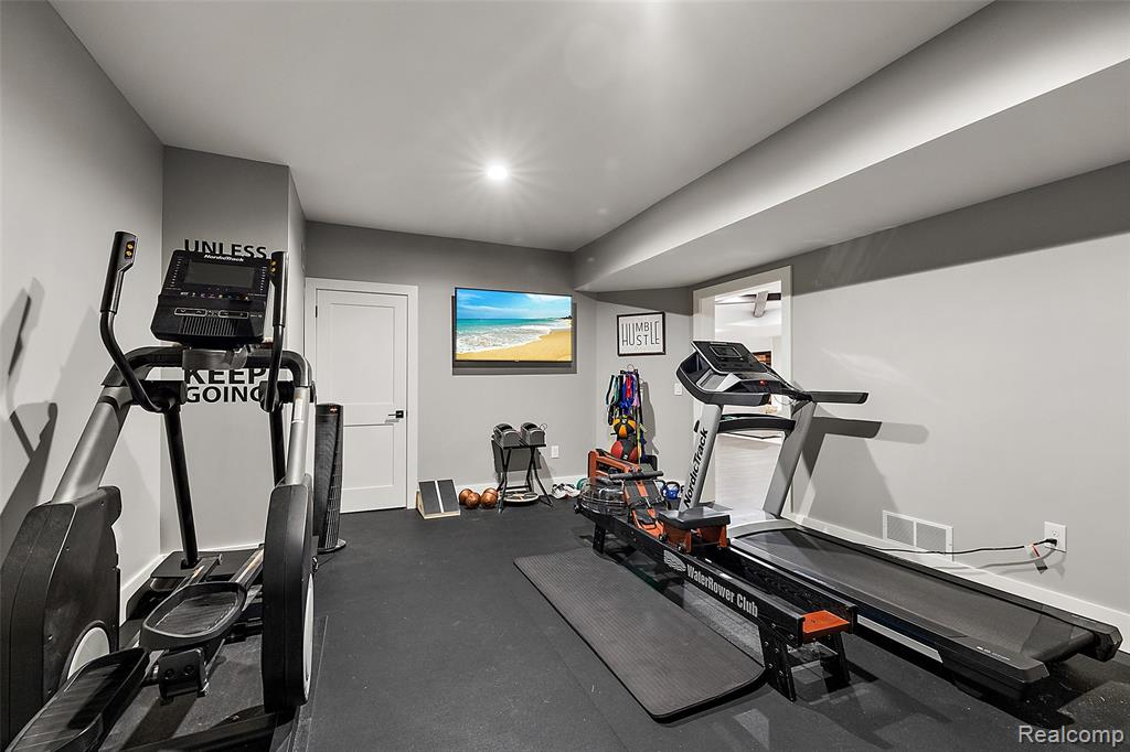 3071 Emeraude Court, Rochester, MI 48306 — Photo 33