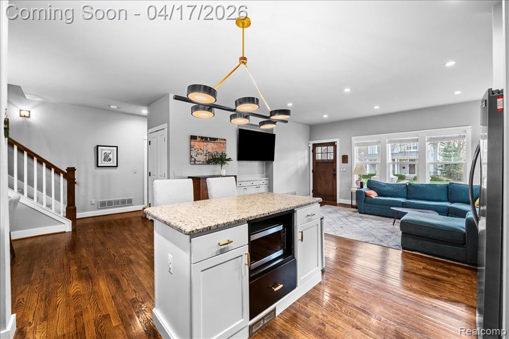903 Hilldale Drive, Royal Oak, MI 48067 — Photo 11