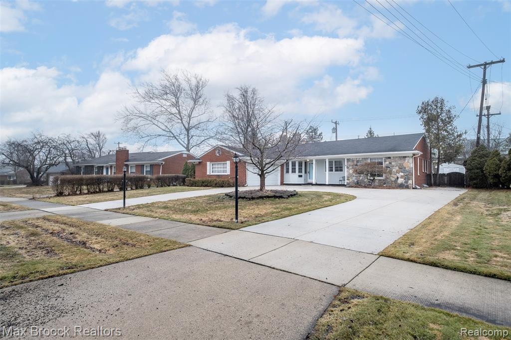 138 S Cranbrook Cross Road, Bloomfield Hills, MI 48301 — Photo 5