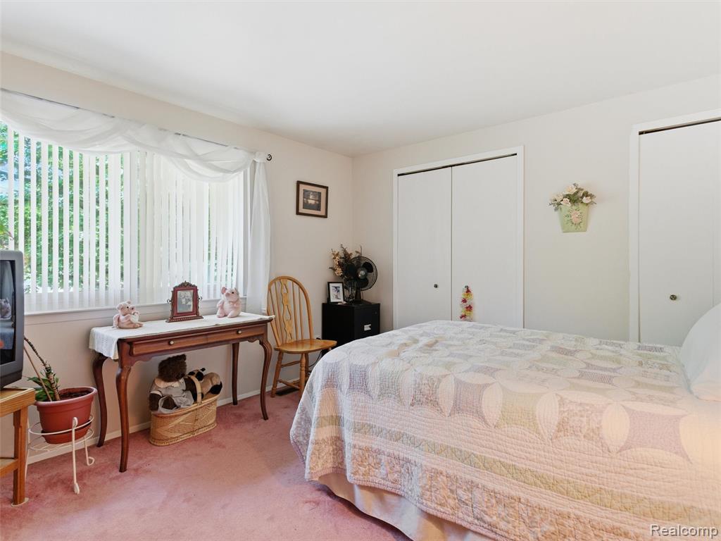 5565 Crescent Road, Waterford, MI 48327 — Photo 21